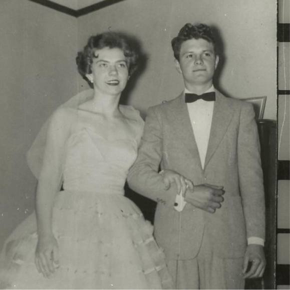 Meet your Posher, Maria - Picture 1 of 1